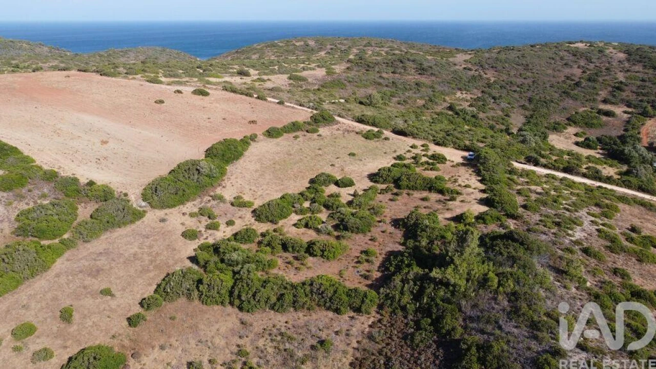 Terreno para Venda em Budens Foto 16