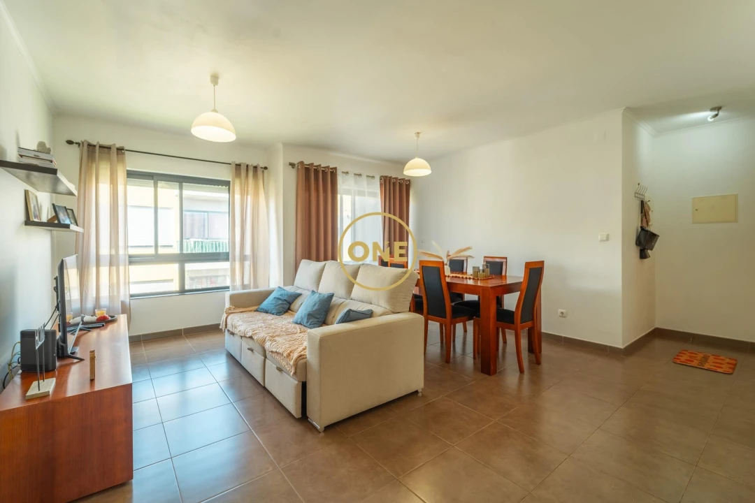 Apartamento T3 para Venda em Arrifes Foto 2