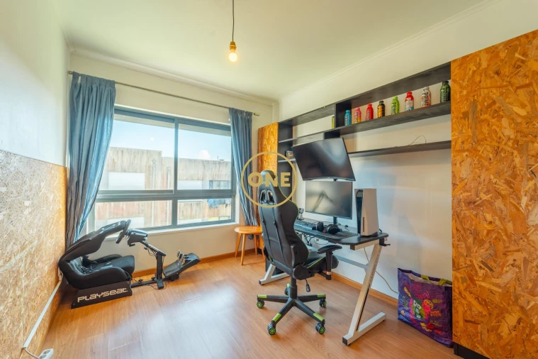 Apartamento T3 para Venda em Arrifes Foto 5