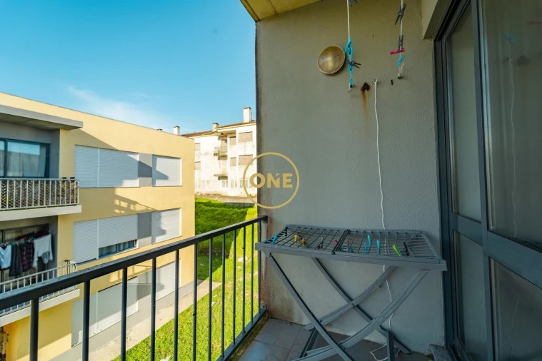 Apartamento T3 para Venda em Arrifes Foto 10