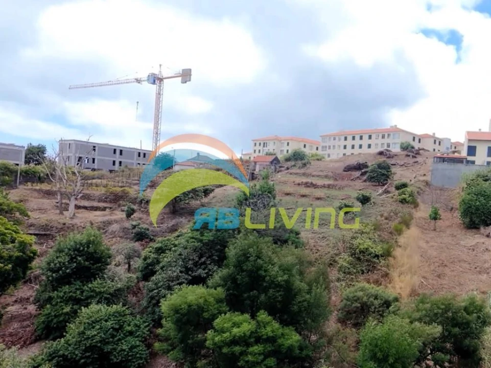 Terreno para Venda em Caniço Foto 11