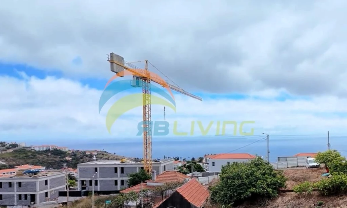 Terreno para Venda em Caniço Foto 1