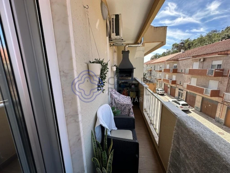 Apartamento T3 para Venda em Castanheira do Ribatejo e Cachoeiras Foto 6