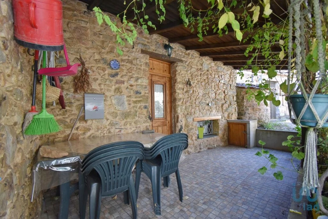 Moradia T2 para Venda em Cumeeira Foto 3