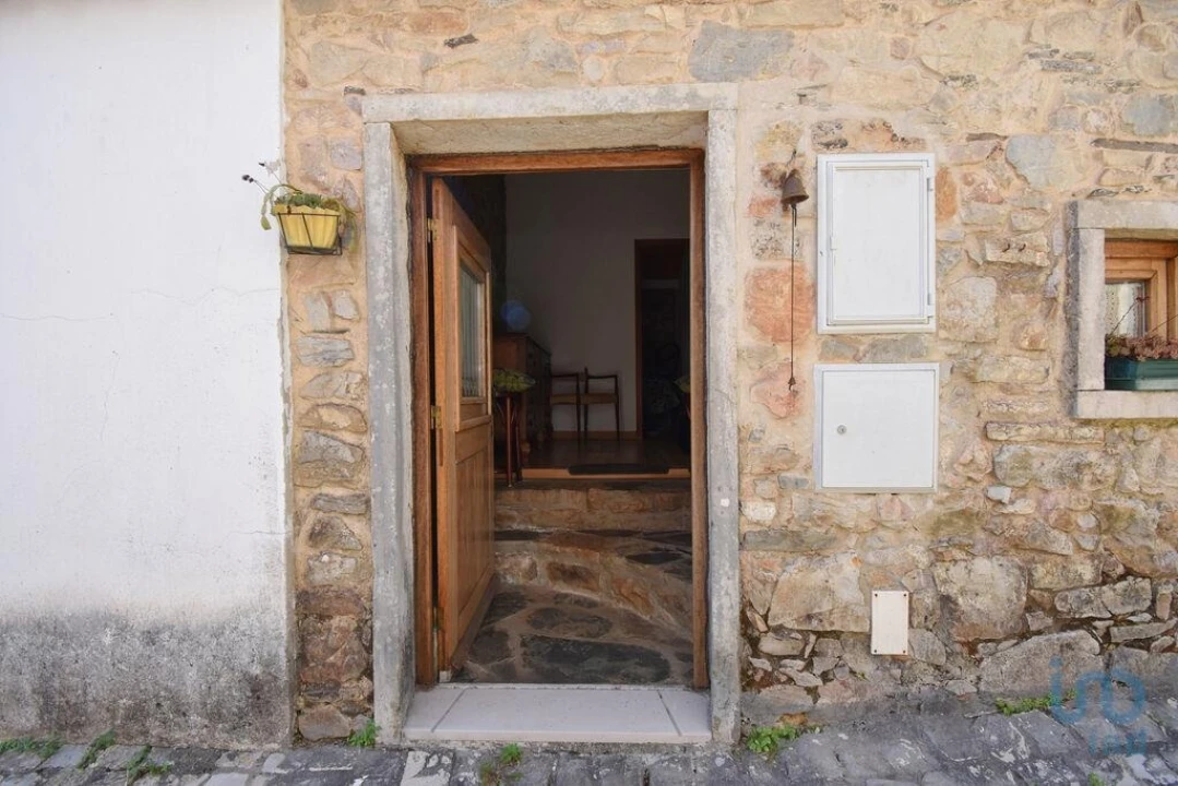 Moradia T2 para Venda em Cumeeira Foto 4