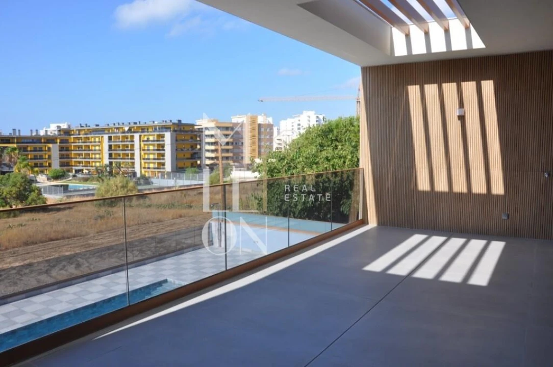 Apartamento T2 para Venda em Quarteira Foto 11