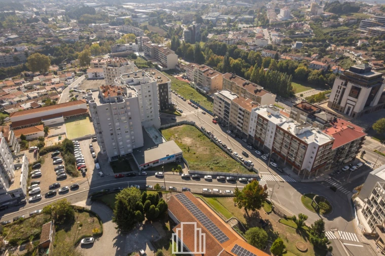 Terreno para Venda em São João da Madeira Foto 9