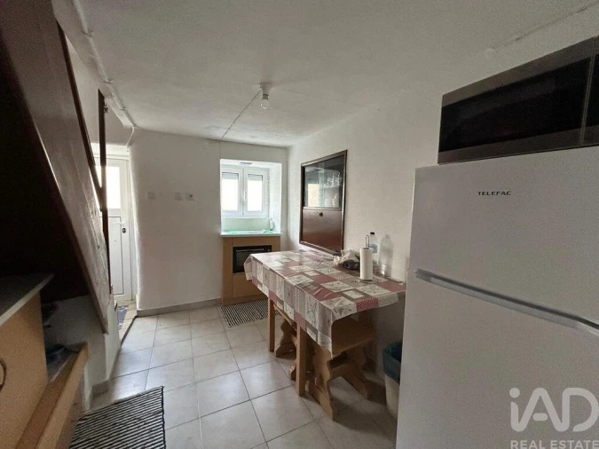 Moradia T1 para Venda em Espariz e Sinde Foto 1