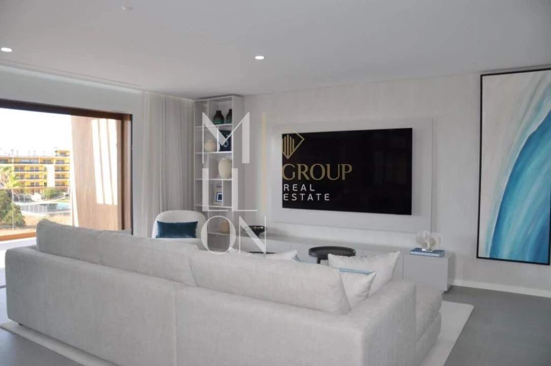 Apartamento T2 para Venda em Quarteira Foto 4