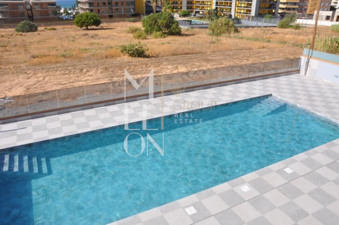 Apartamento T2 para Venda em Quarteira Foto 10