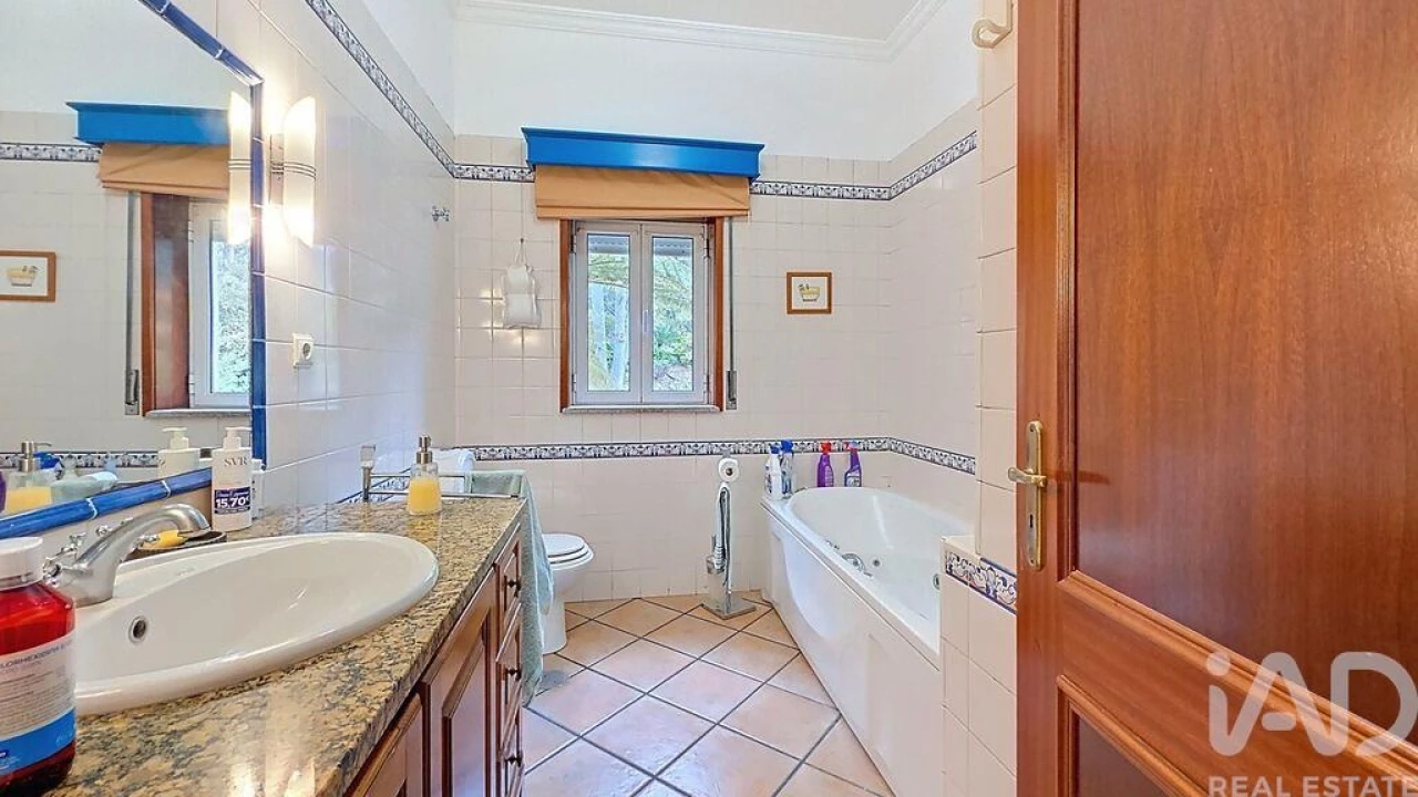 Moradia T3 para Venda em Ossela Foto 16