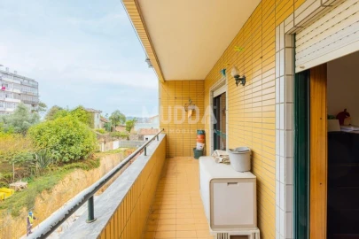 Apartamento T3 para Venda em O. Azeméis, Riba-Ul, Ul, Macinhata Seixa, Madail