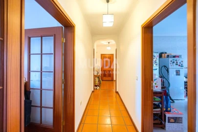Apartamento T3 para Venda em O. Azeméis, Riba-Ul, Ul, Macinhata Seixa, Madail