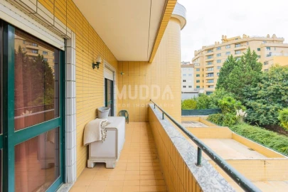 Apartamento T3 para Venda em O. Azeméis, Riba-Ul, Ul, Macinhata Seixa, Madail