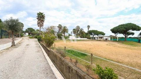 Moradia T4 para Venda em Quarteira