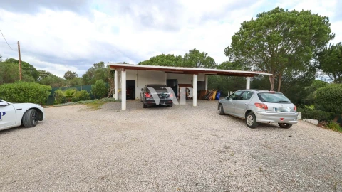 Moradia T4 para Venda em Quarteira