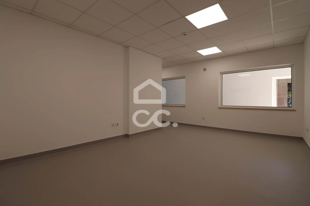 Negócio para Arrendamento em Avelar Foto 1