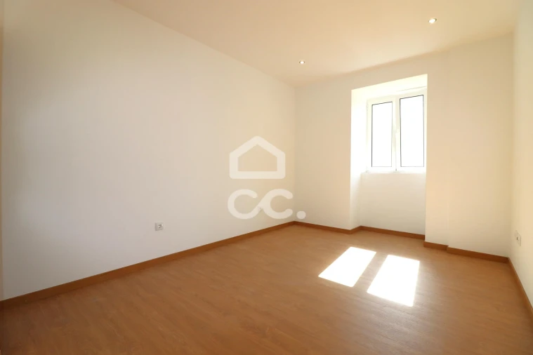 Apartamento T2 para Arrendamento em Avelar Foto 22
