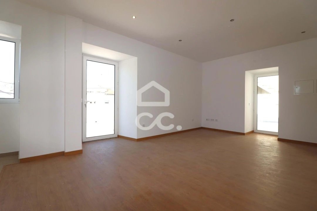 Apartamento T2 para Arrendamento em Avelar Foto 18