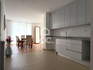 Apartamento T2 para Arrendamento em Avelar