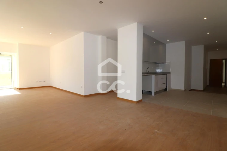 Apartamento T2 para Arrendamento em Avelar Foto 3