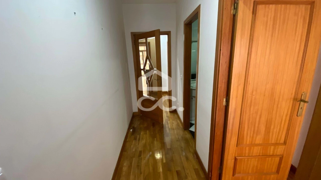 Apartamento T2 para Venda em Fermentões Foto 11