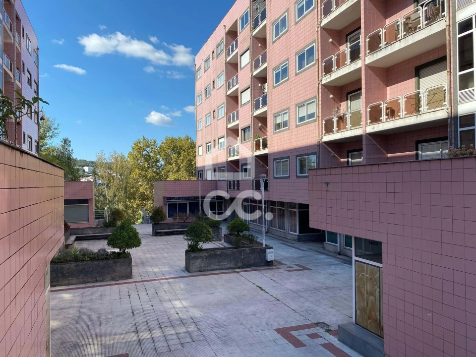 Apartamento T2 para Venda em Fermentões Foto 2