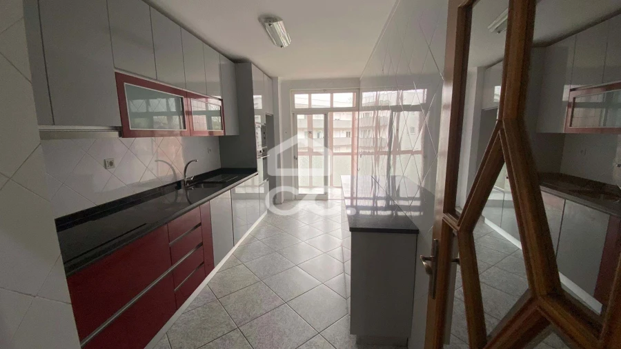 Apartamento T2 para Venda em Fermentões Foto 6