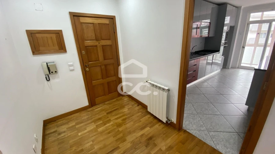 Apartamento T2 para Venda em Fermentões Foto 5