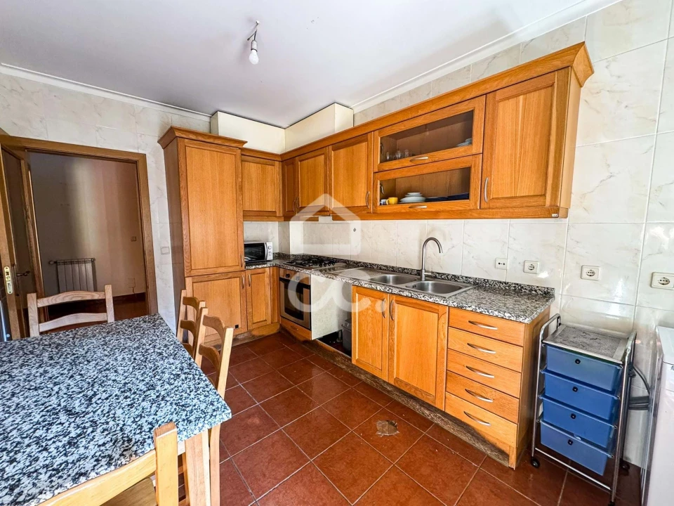 Apartamento T3 para Venda em Satão Foto 5