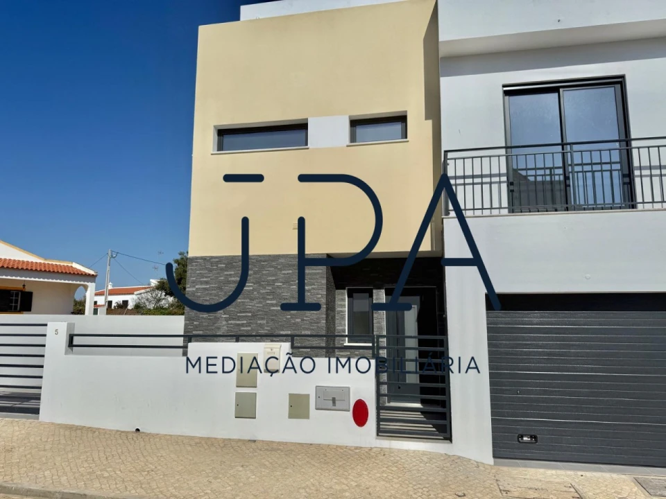 Moradia T3 para Venda em Vila Nova de Cacela Foto 3
