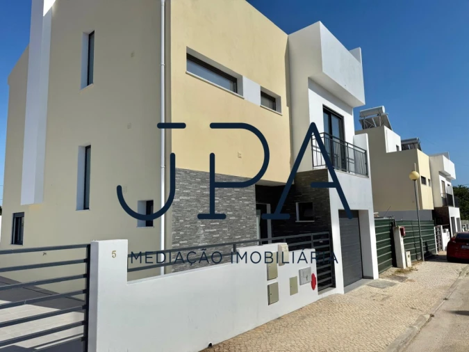 Moradia T3 para Venda em Vila Nova de Cacela Foto 4
