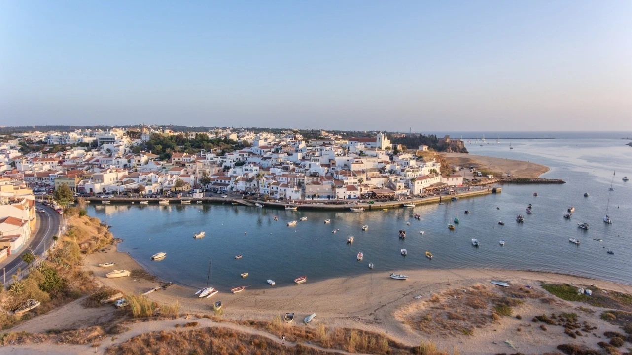 Moradia T4 para Venda em Ferragudo Foto 18