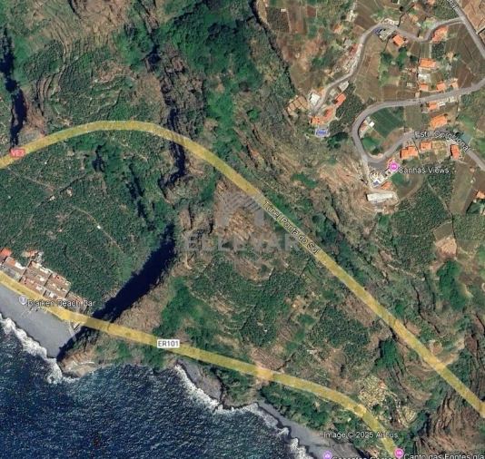 Terreno para Venda em Canhas Foto 3