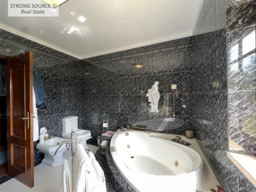 Moradia T6 para Venda em Sesimbra (Castelo)