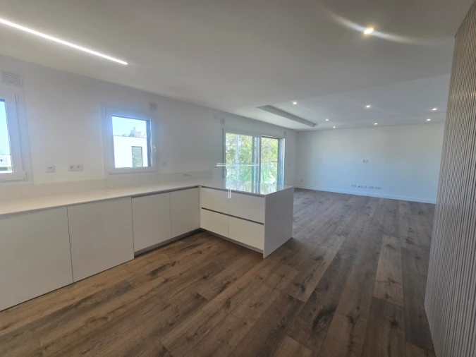 Apartamento T3 para Venda em Laranjeiro e Feijó Foto 8