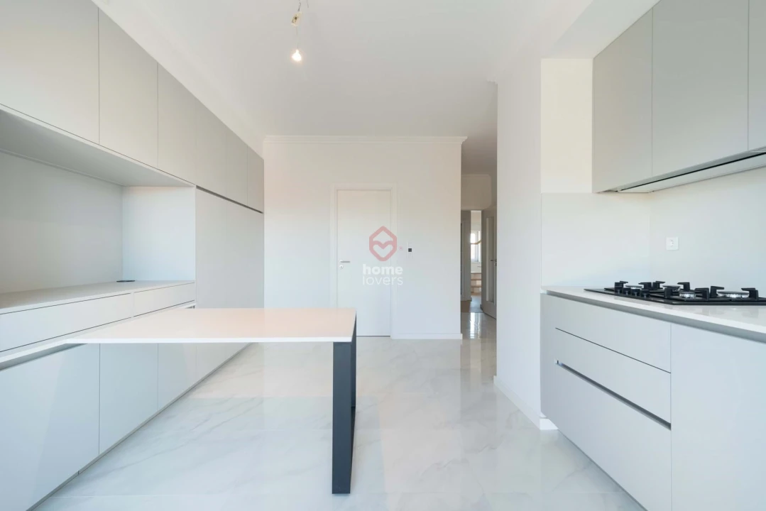 Apartamento T4 para Venda em Cascais e Estoril Foto 12