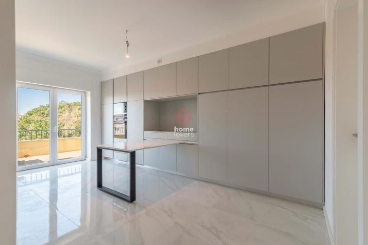 Apartamento T4 para Venda em Cascais e Estoril Foto 7