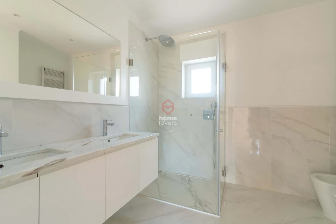 Apartamento T4 para Venda em Cascais e Estoril Foto 15