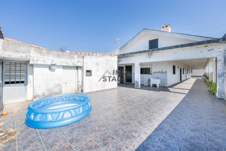 Moradia T2 para Venda em Paramos Foto 2