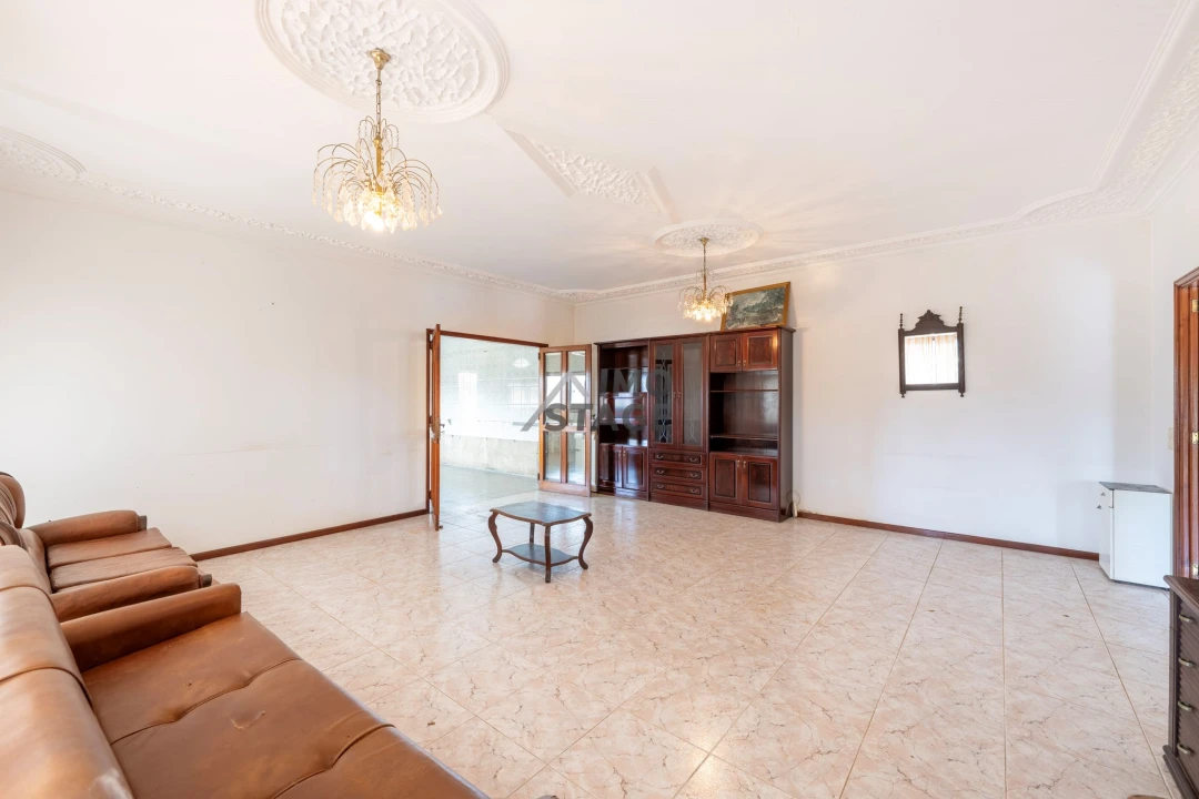 Moradia T2 para Venda em Espinho Foto 11