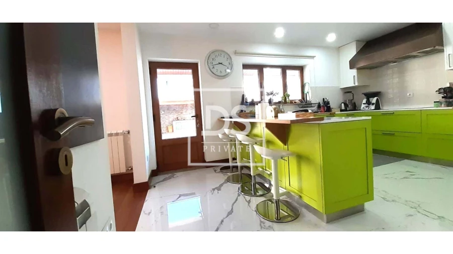 Moradia T4 para Venda em Ermesinde Foto 7