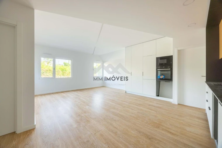 Apartamento T2 para Venda em Argoncilhe Foto 12