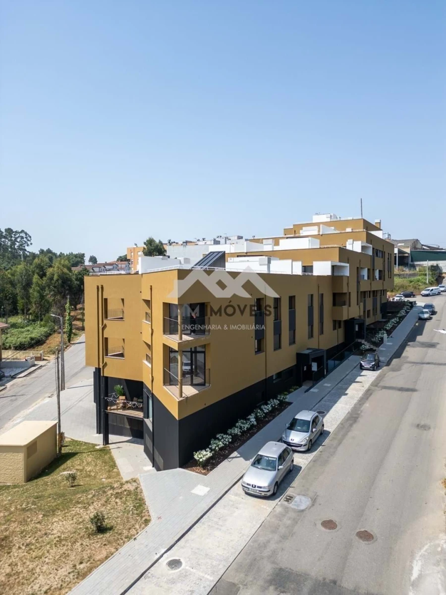 Apartamento T2 para Venda em Argoncilhe Foto 25