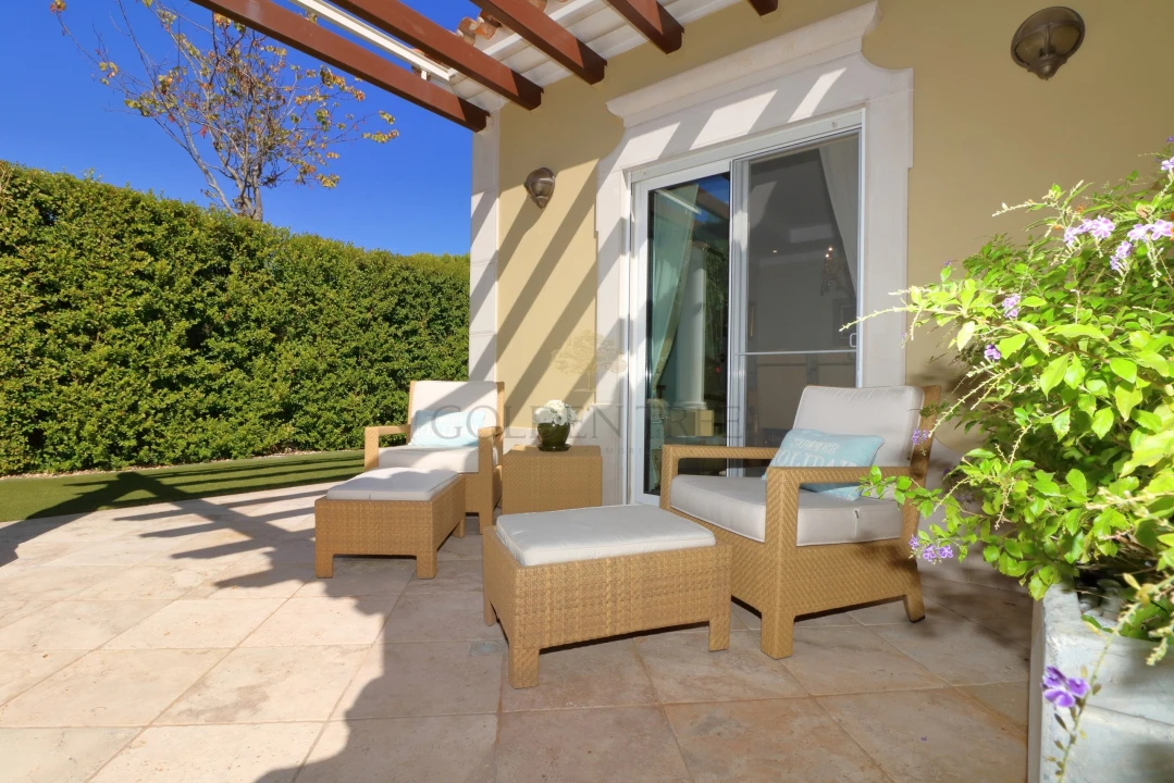 Moradia T4 para Venda em Almancil Foto 10