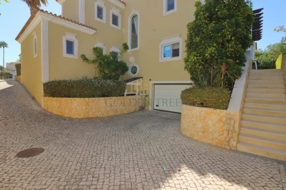 Moradia T4 para Venda em Almancil