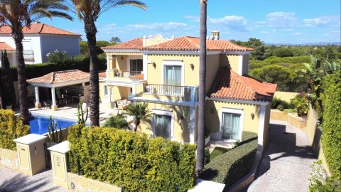 Moradia T4 para Venda em Almancil