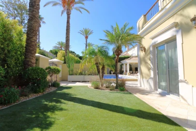 Moradia T4 para Venda em Almancil