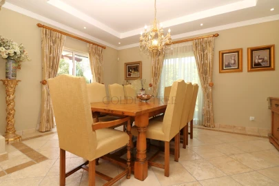 Moradia T4 para Venda em Almancil