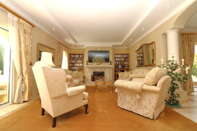 Moradia T4 para Venda em Almancil